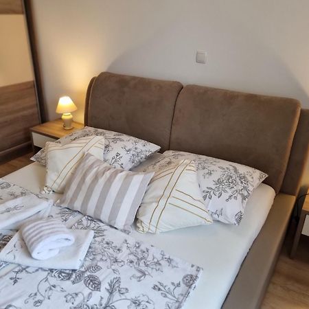 Apartments Manuel Banjol Екстериор снимка