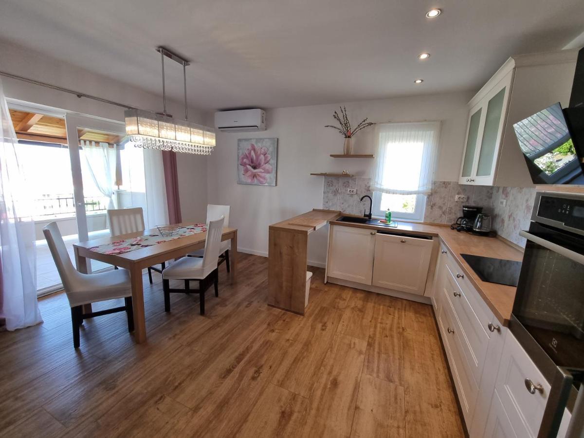 Apartments Manuel Banjol Екстериор снимка