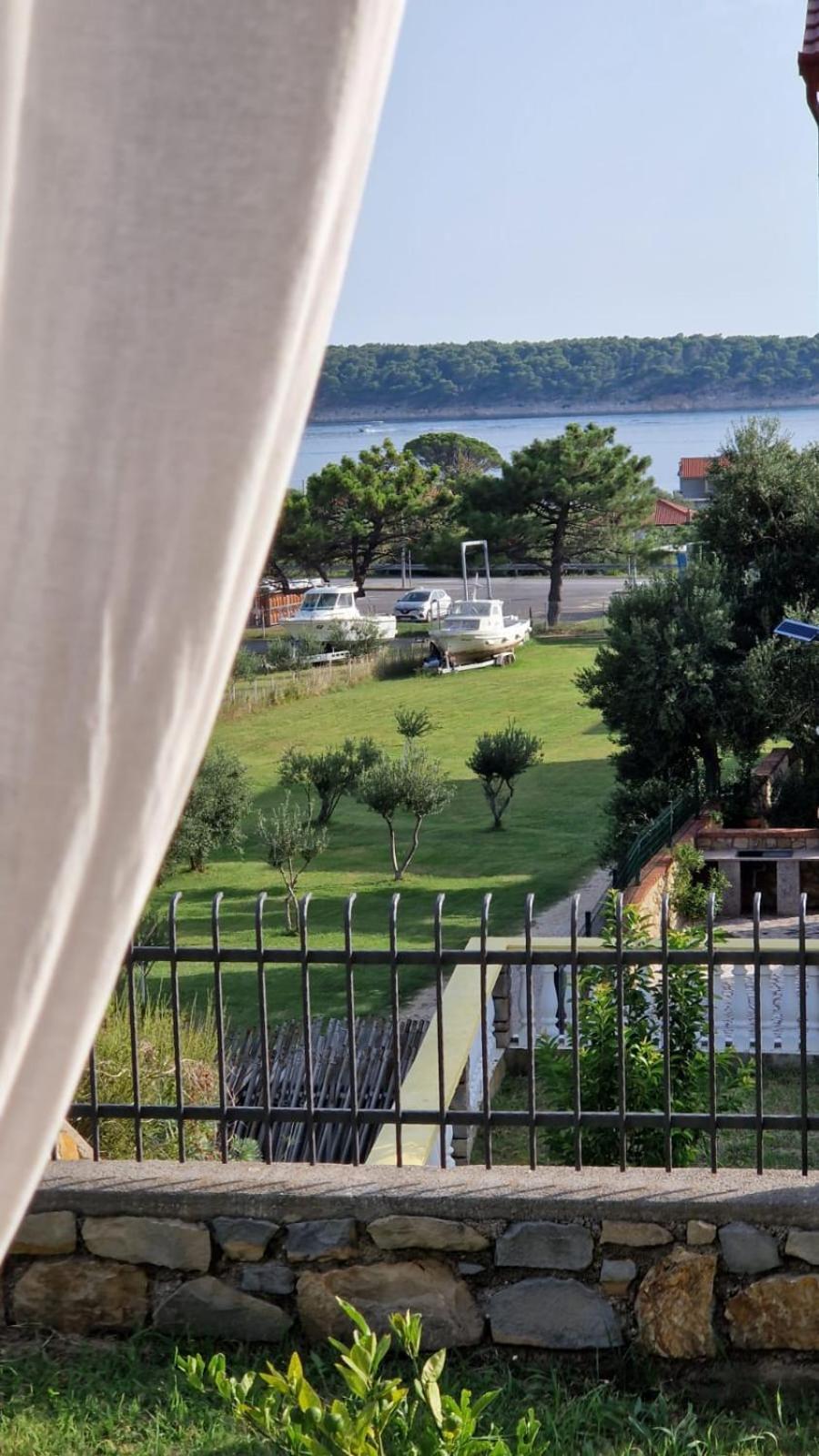 Apartments Manuel Banjol Екстериор снимка